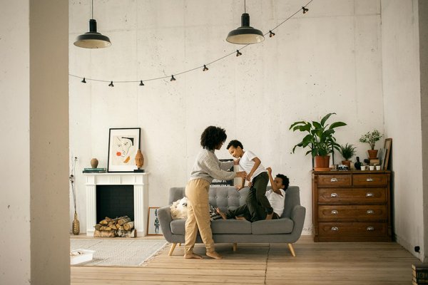 Hoe integreer je een jacuzzi in je zwembadomgeving?